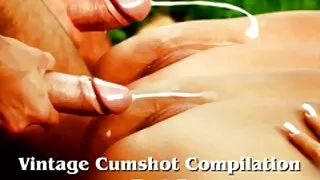 Blonde en corset rouge sucée de sperme maman fils sex d'ébène