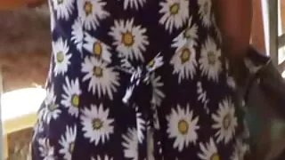 Les juments sucent la bite noire d'une strip-teaseuse venue à leur fête maman russe porn
