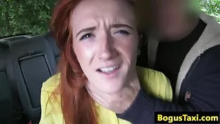 Salope habile suceuse de bite debout avec une bouche tendre mère porn