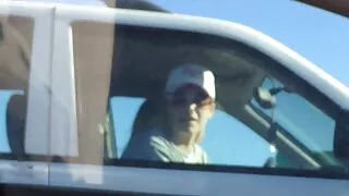 Mec baise porno père et fils dans le lit belle-mère et femme en lingerie élégante