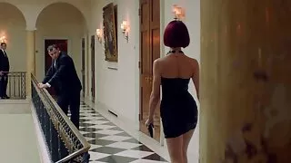 Fille étourdie baisée par un professeur video sexe beau père sur la table
