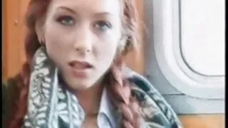 De bons amis ont maman dort xxx partagé une fille flexible pour deux