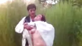 Il fait mere noel porn l'expérience du trou du vibromasseur de sa copine