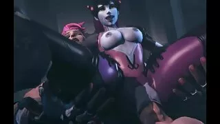 Blonde video porno mere et fille francaise tatouée Skinn tatu donnée à son petit ami serré