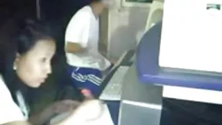 Baise élégante porn belle maman dans la discothèque est arrivé aujourd'hui