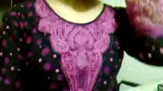 Maman expérimentée baise manga porno mere et fils avec des jouets sexuels