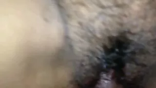 Modèle aux cheveux longs sucé et bellemere porn assis sur le pénis