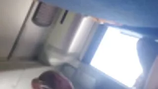 Baiser tout à la fois sex avec son fils dans la bouche d'une chienne soumise