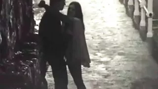 Belle blonde a appelé sex maman et son fils un mec pour le sexe