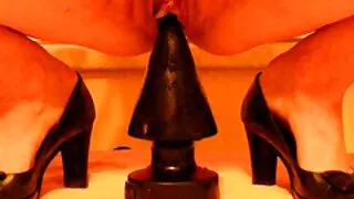 Maîtresse nue s'embrassant doucement au lit et video mere lesbienne se faisant plaisir