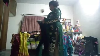 Dans une belle fente porno mer et son fils baise une fille satisfaite